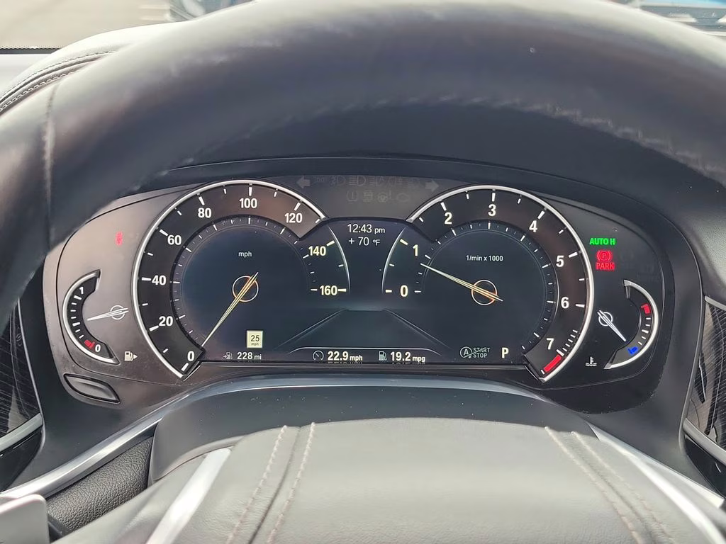 2019 Mineral White Metallic BMW 7 Series 750i RWD Sedan