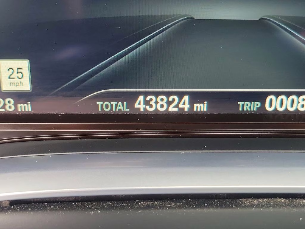 2019 Mineral White Metallic BMW 7 Series 750i RWD Sedan