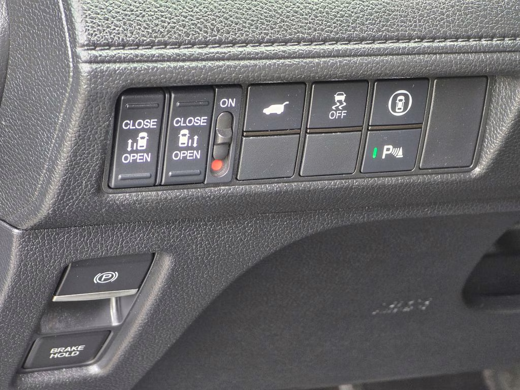 2023 Modern Steel Metallic Honda Odyssey Touring FWD Van