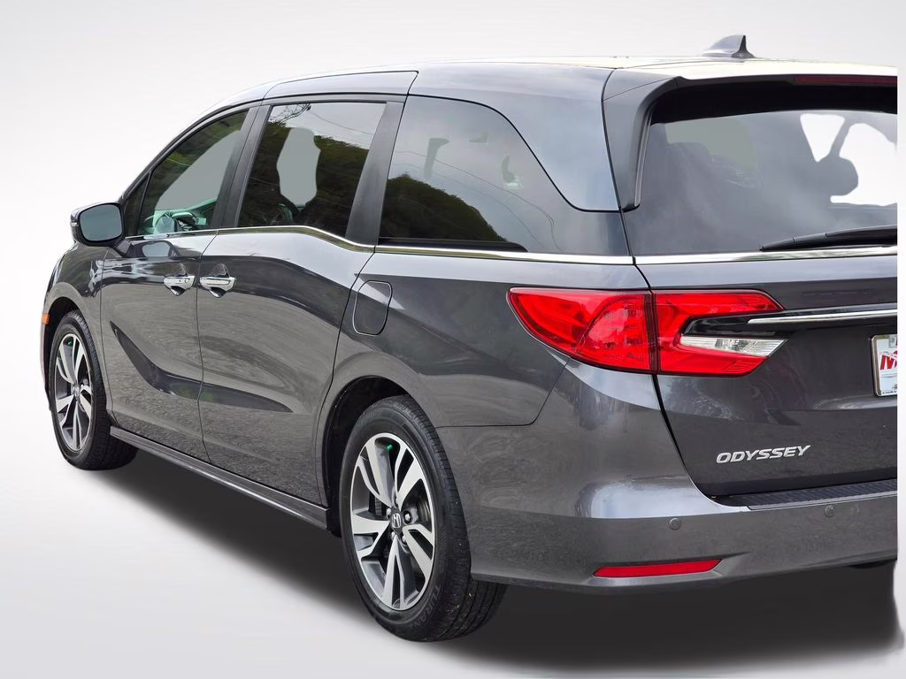 2023 Modern Steel Metallic Honda Odyssey Touring FWD Van