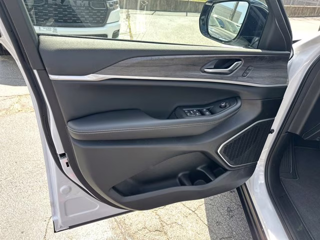 2026 Bright White Clearcoat Jeep Grand Cherokee Limited 4X4 SUV