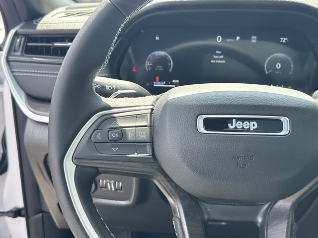2026 Bright White Clearcoat Jeep Grand Cherokee Limited 4X4 SUV