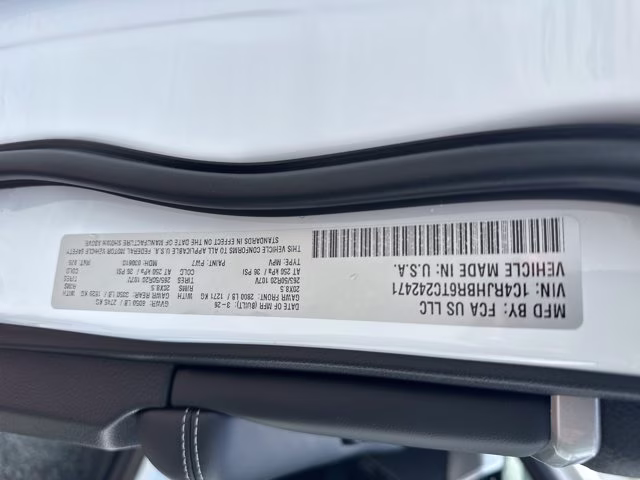 2026 Bright White Clearcoat Jeep Grand Cherokee Limited 4X4 SUV