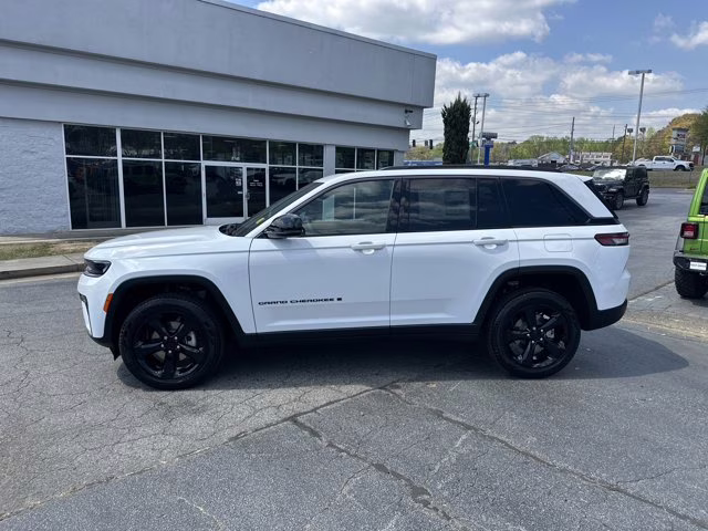2026 Bright White Clearcoat Jeep Grand Cherokee Limited 4X4 SUV