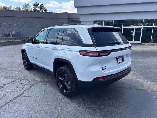2026 Bright White Clearcoat Jeep Grand Cherokee Limited 4X4 SUV