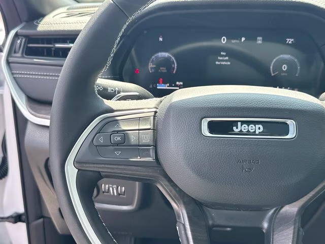 2026 Bright White Clearcoat Jeep Grand Cherokee Limited 4X4 SUV