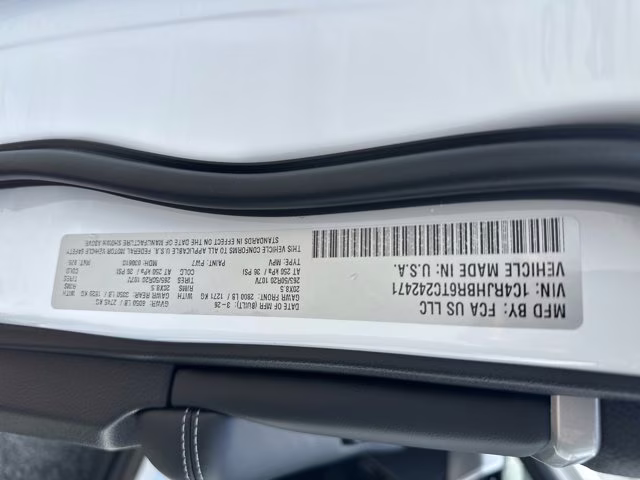 2026 Bright White Clearcoat Jeep Grand Cherokee Limited 4X4 SUV