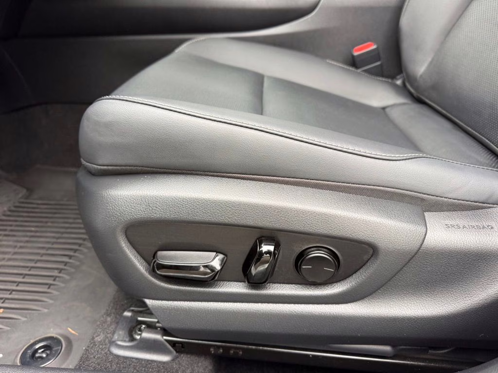 2025 Ultra White with Obsidian Roof Lexus UX 300h F SPORT Design AWD SUV