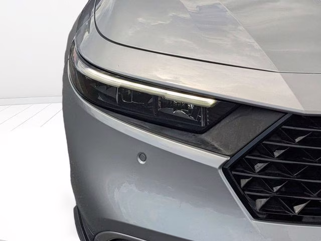 2023 Lunar Silver Metallic Honda Accord Hybrid Touring FWD Sedan
