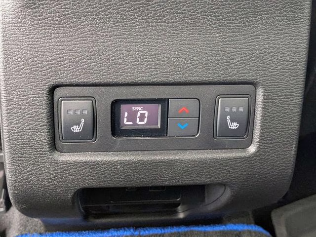 2024 White Diamond Mitsubishi Outlander PHEV SEL AWD SUV