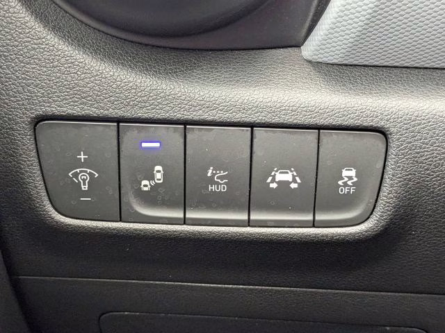 2020 Sonic Silver Hyundai Kona Ultimate FWD SUV