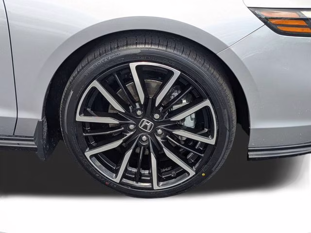 2023 Lunar Silver Metallic Honda Accord Hybrid Touring FWD Sedan