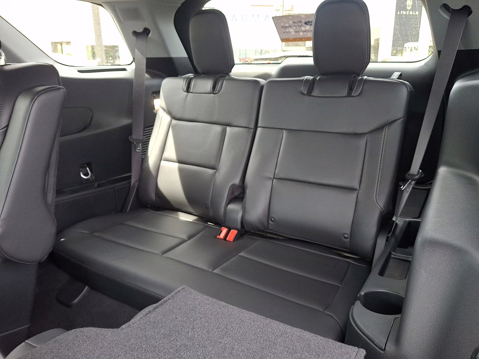 2024 Star White Metallic Tri-Coat - AZ Ford Explorer XLT 4X4