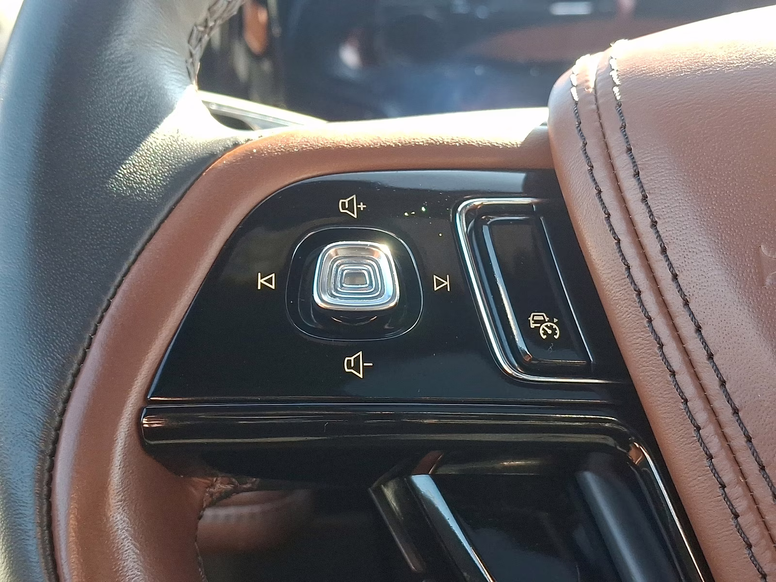 2025 Ceramic Pearl Metallic Tri-Coat - GS Lincoln Aviator Reserve AWD
