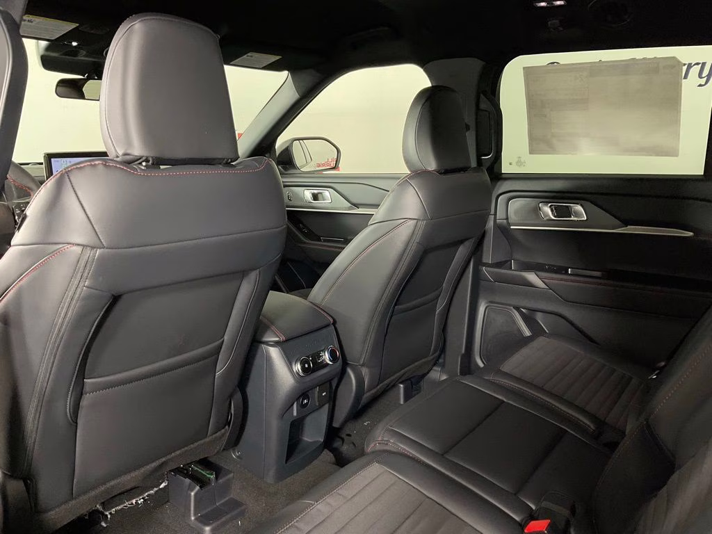 2026 White Ford Explorer ST-Line RWD SUV