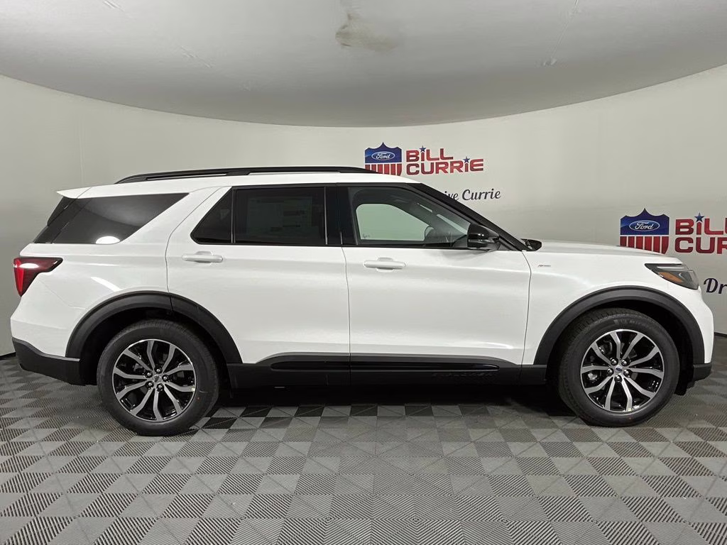 2026 White Ford Explorer ST-Line RWD SUV