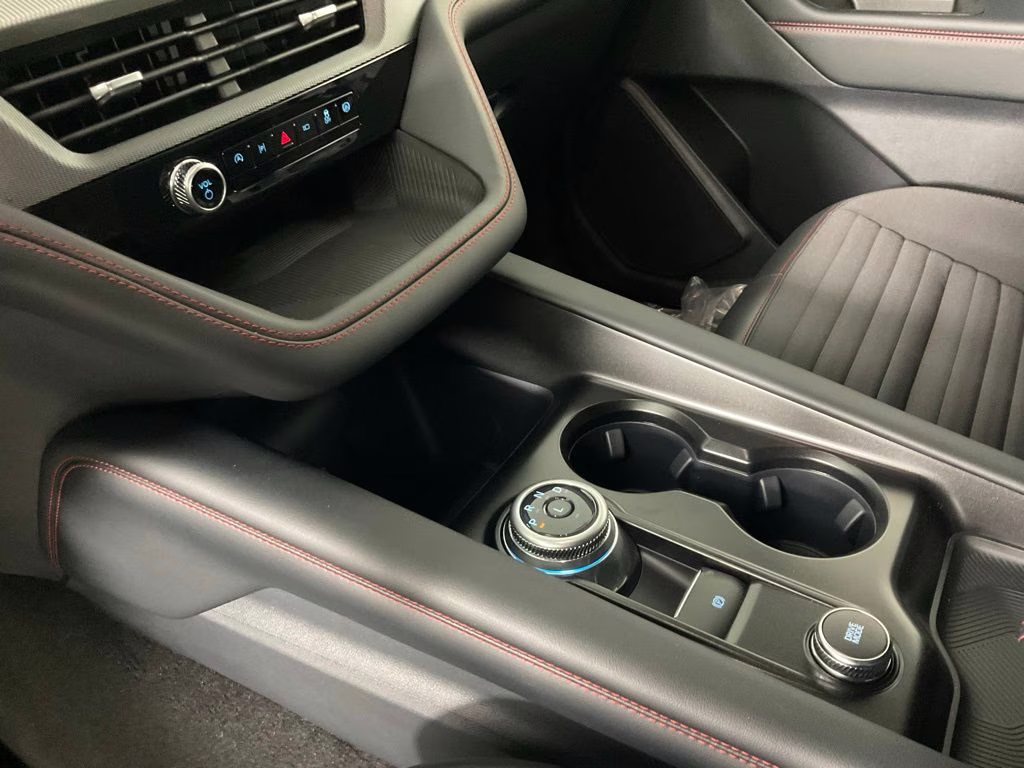 2026 White Ford Explorer ST-Line RWD SUV