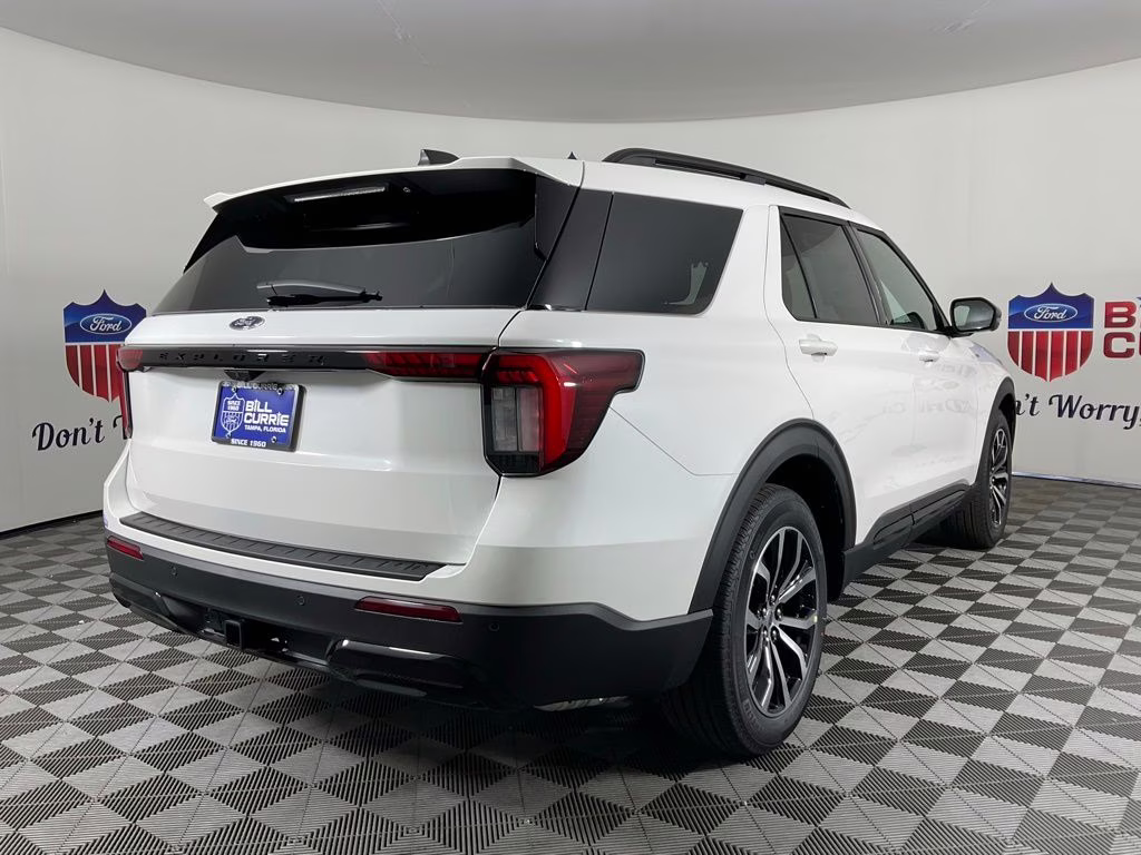 2026 White Ford Explorer ST-Line RWD SUV
