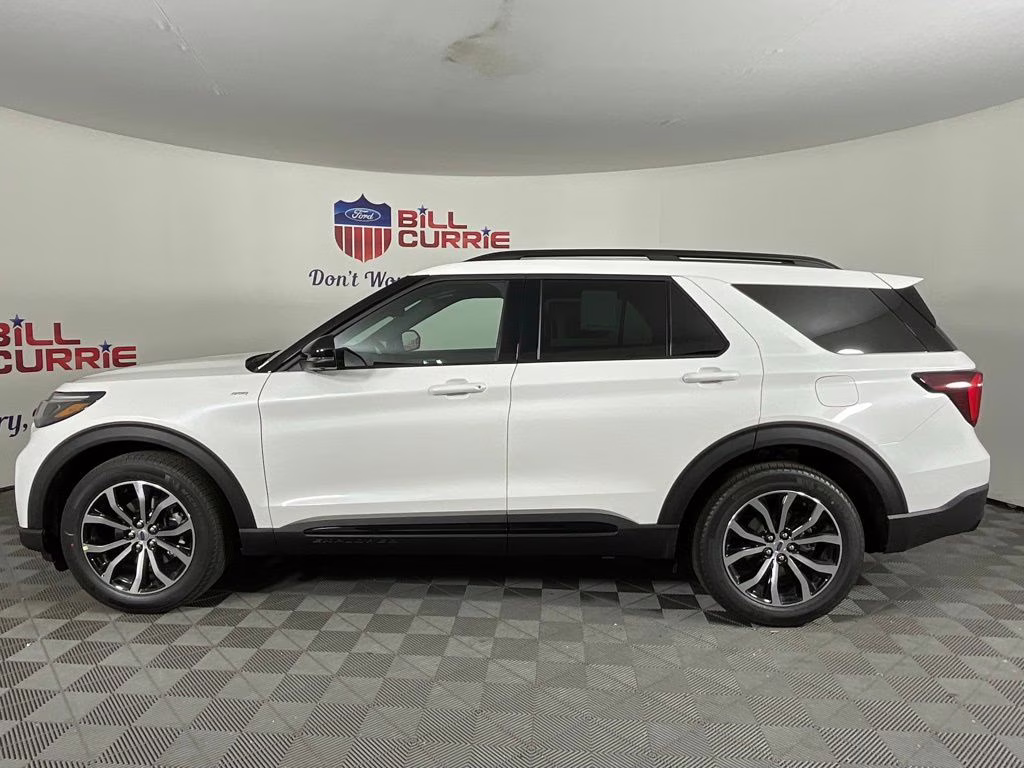 2026 White Ford Explorer ST-Line RWD SUV