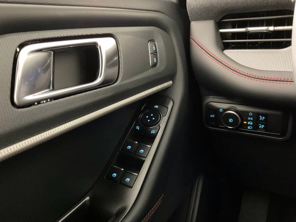 2026 Black Ford Explorer ST-Line RWD SUV