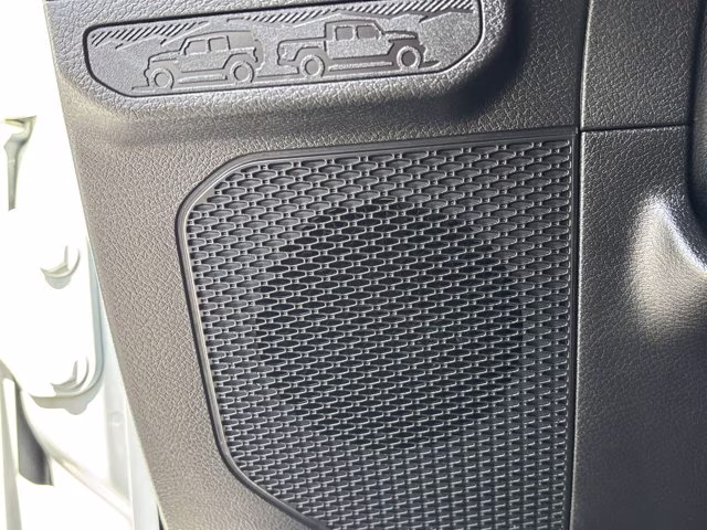 2025 Bright White Clearcoat Jeep Wrangler Rubicon X 4X4 Convertible