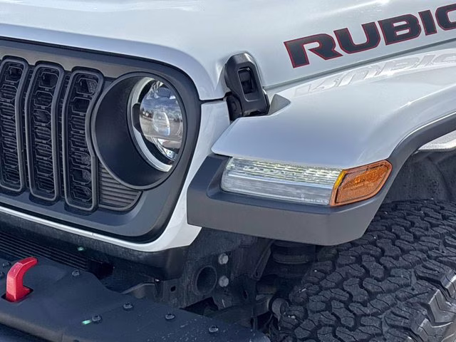 2025 Bright White Clearcoat Jeep Wrangler Rubicon X 4X4 Convertible