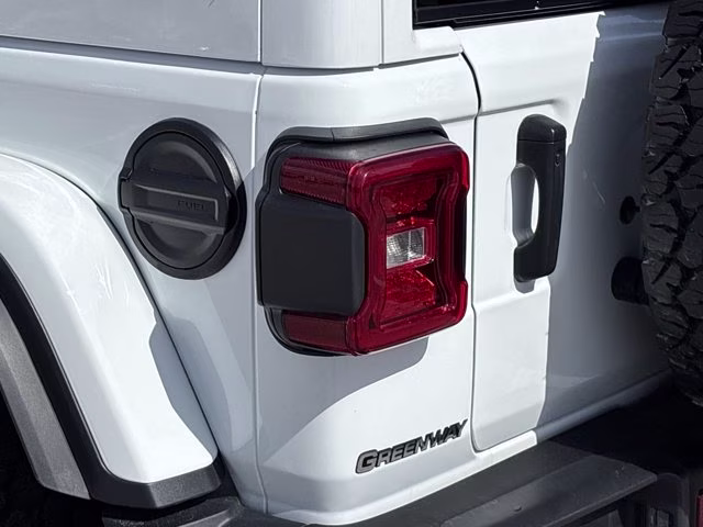 2025 Bright White Clearcoat Jeep Wrangler Rubicon X 4X4 Convertible