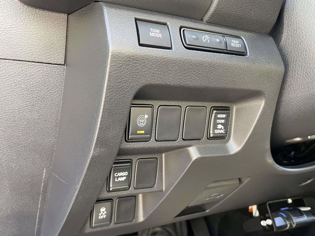 2024 Glacier White Nissan Frontier SV RWD Truck