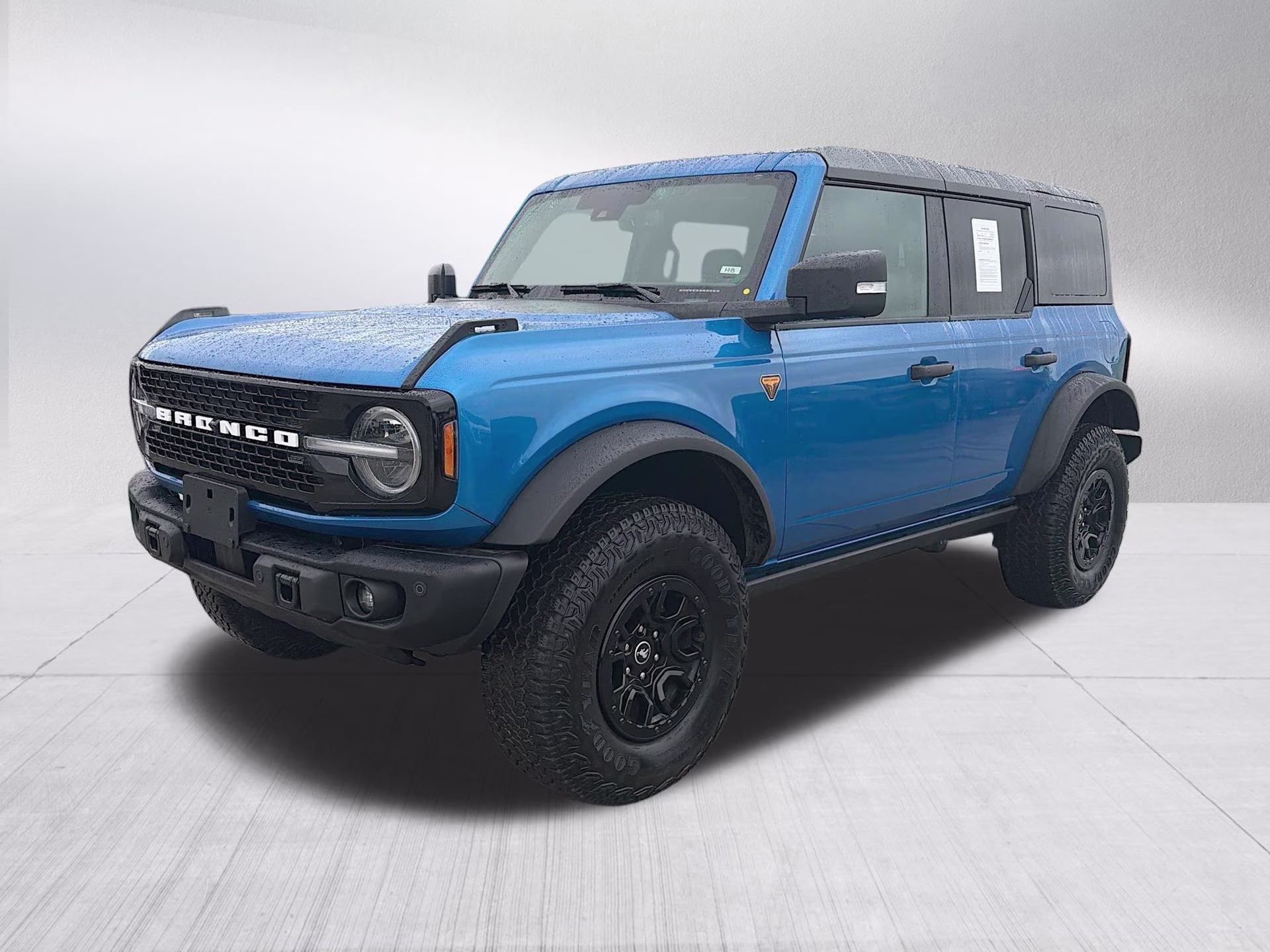 2025 Velocity Blue Metallic Ford Bronco Badlands 4X4 SUV