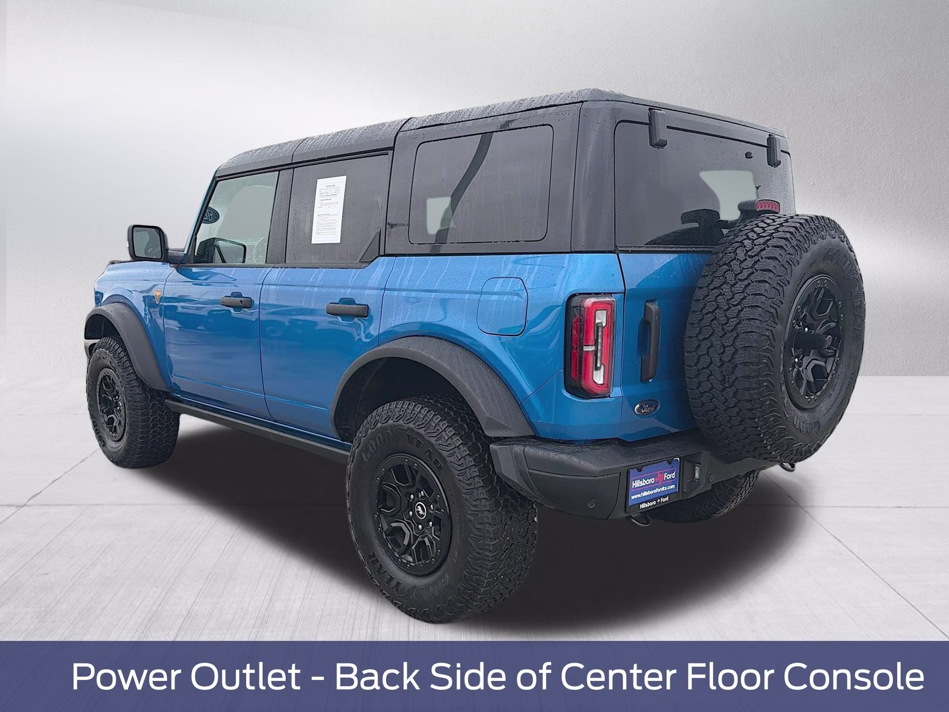 2025 Velocity Blue Metallic Ford Bronco Badlands 4X4 SUV