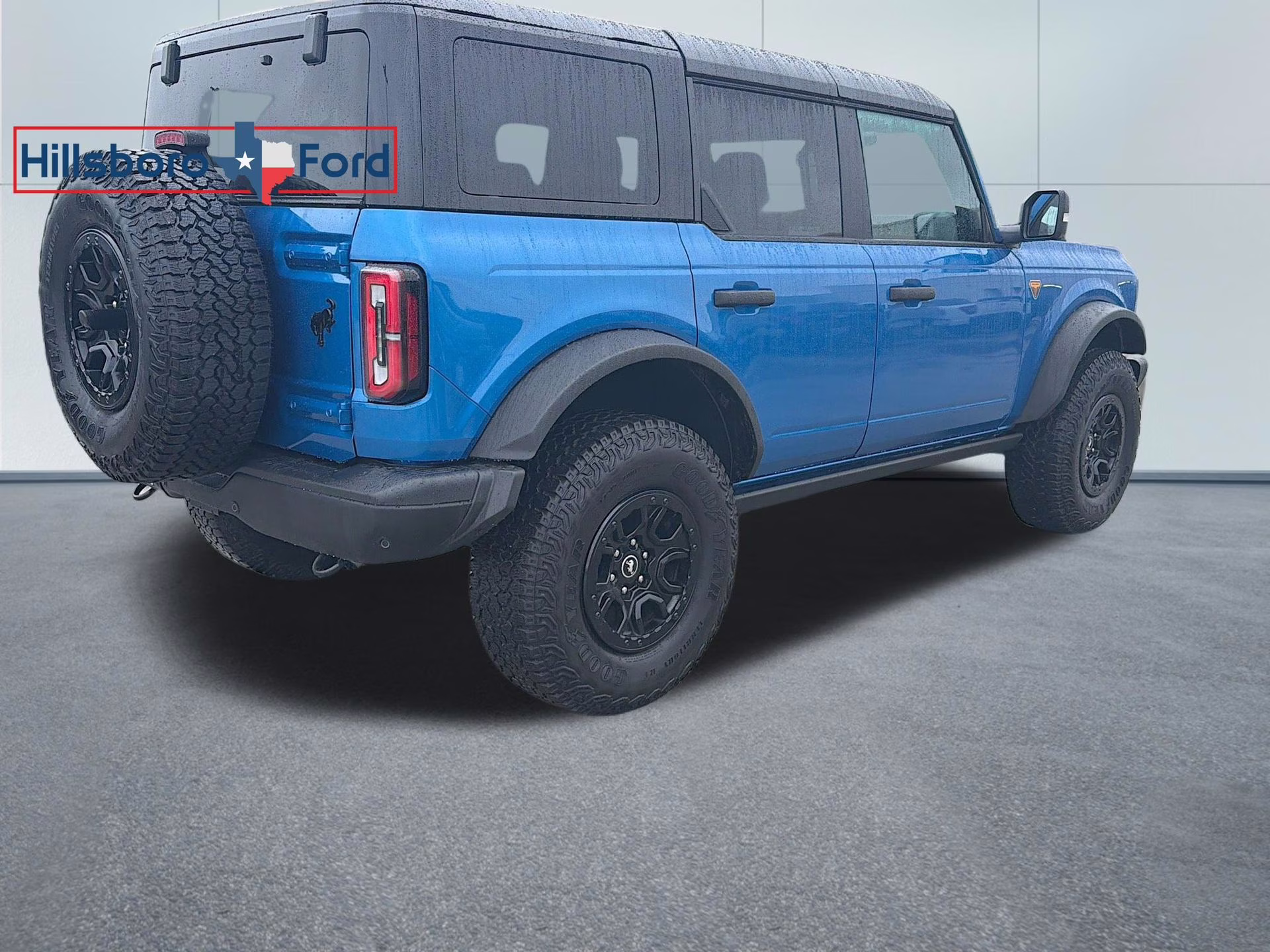 2025 Velocity Blue Metallic Ford Bronco Badlands 4X4 SUV