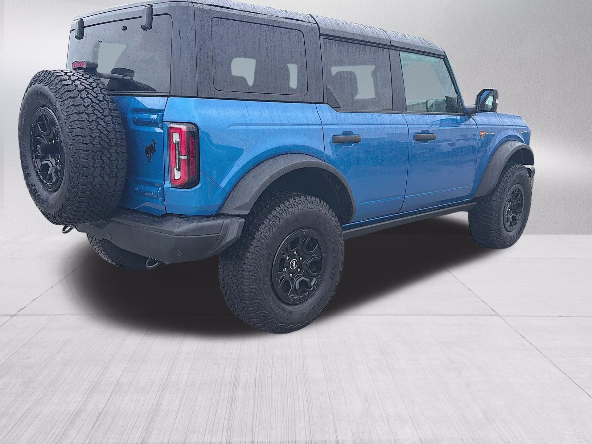 2025 Velocity Blue Metallic Ford Bronco Badlands 4X4 SUV