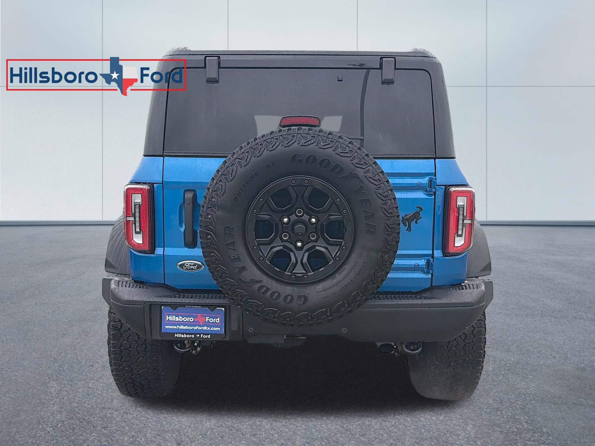 2025 Velocity Blue Metallic Ford Bronco Badlands 4X4 SUV