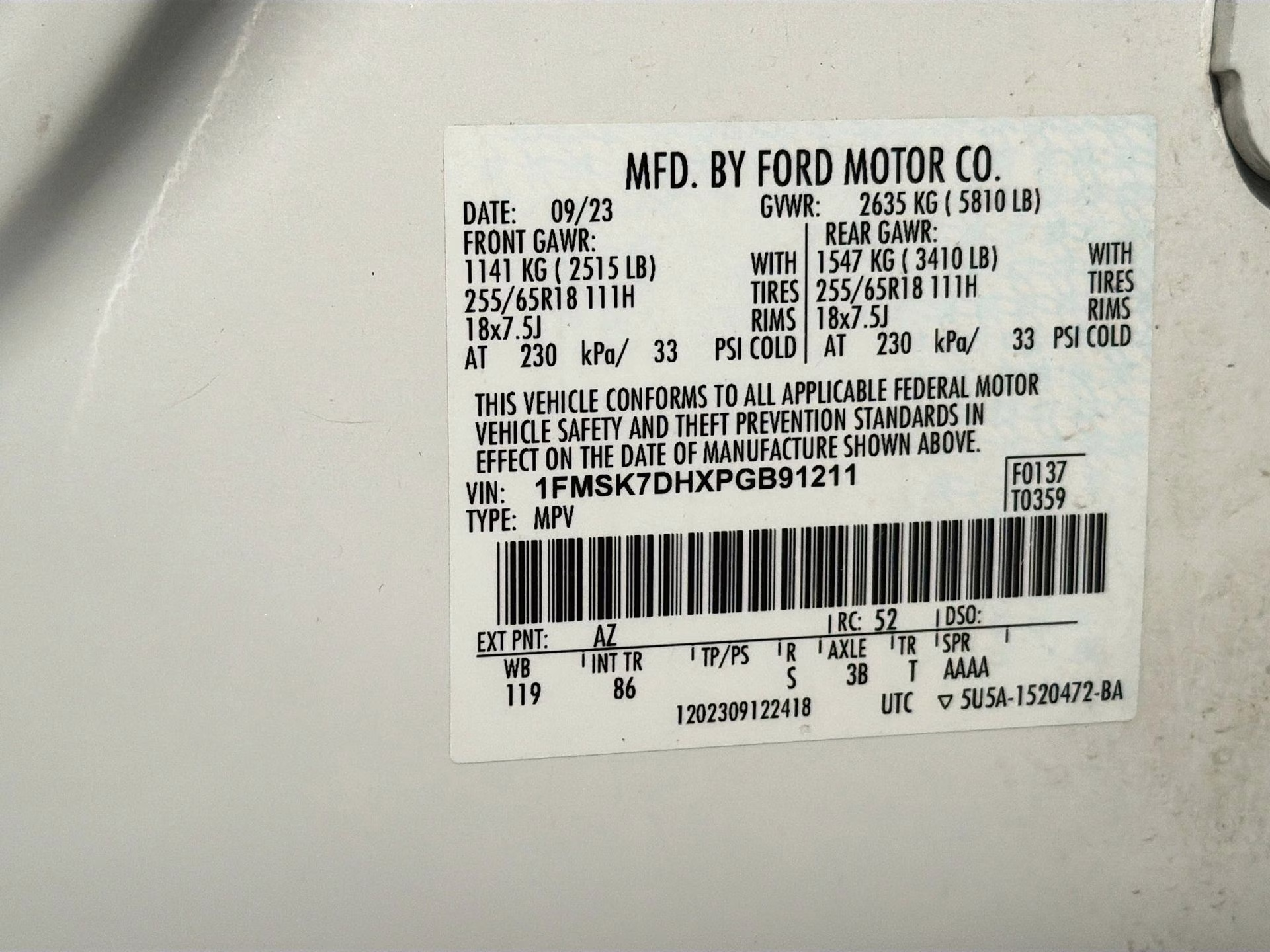 2023 Star White Metallic Tri-Coat Ford Explorer XLT RWD SUV