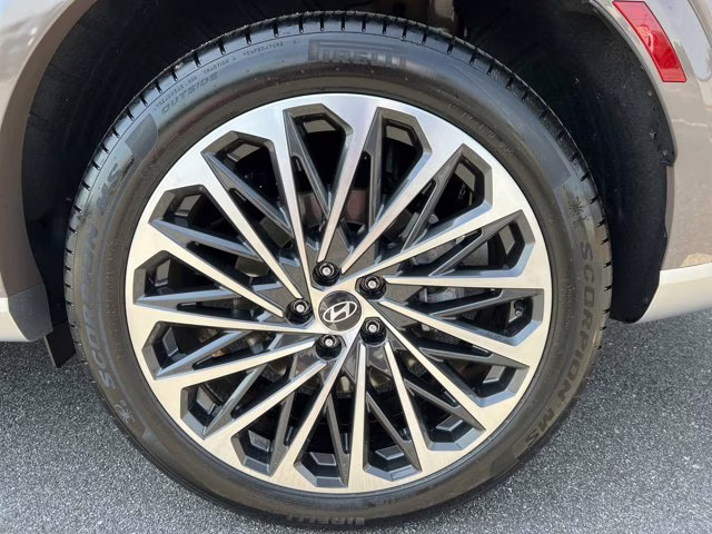 2026 Cast Iron Brown Pearl Hyundai Palisade Calligraphy FWD SUV