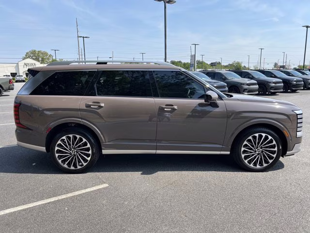 2026 Cast Iron Brown Pearl Hyundai Palisade Calligraphy FWD SUV