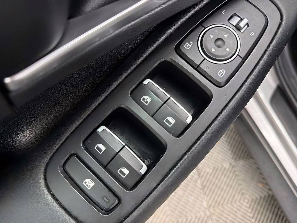 2021 Shimmering Silver Pearl Hyundai Sonata SE FWD Sedan