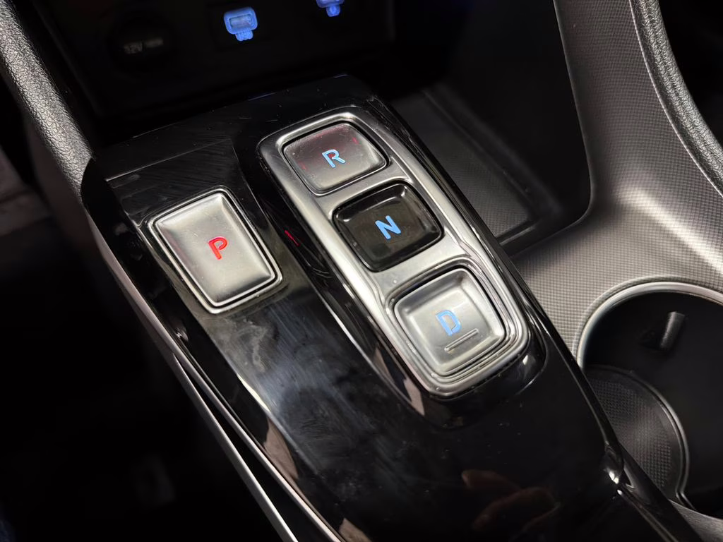 2021 Shimmering Silver Pearl Hyundai Sonata SE FWD Sedan