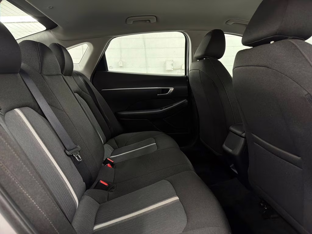 2021 Shimmering Silver Pearl Hyundai Sonata SE FWD Sedan