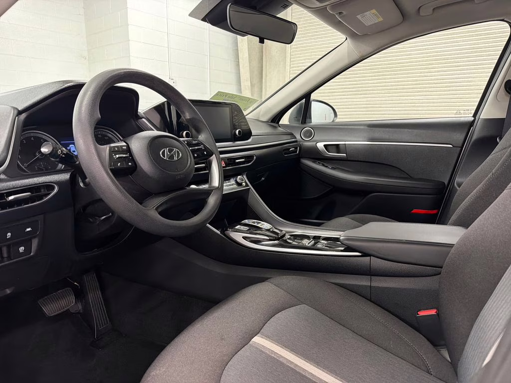 2021 Shimmering Silver Pearl Hyundai Sonata SE FWD Sedan