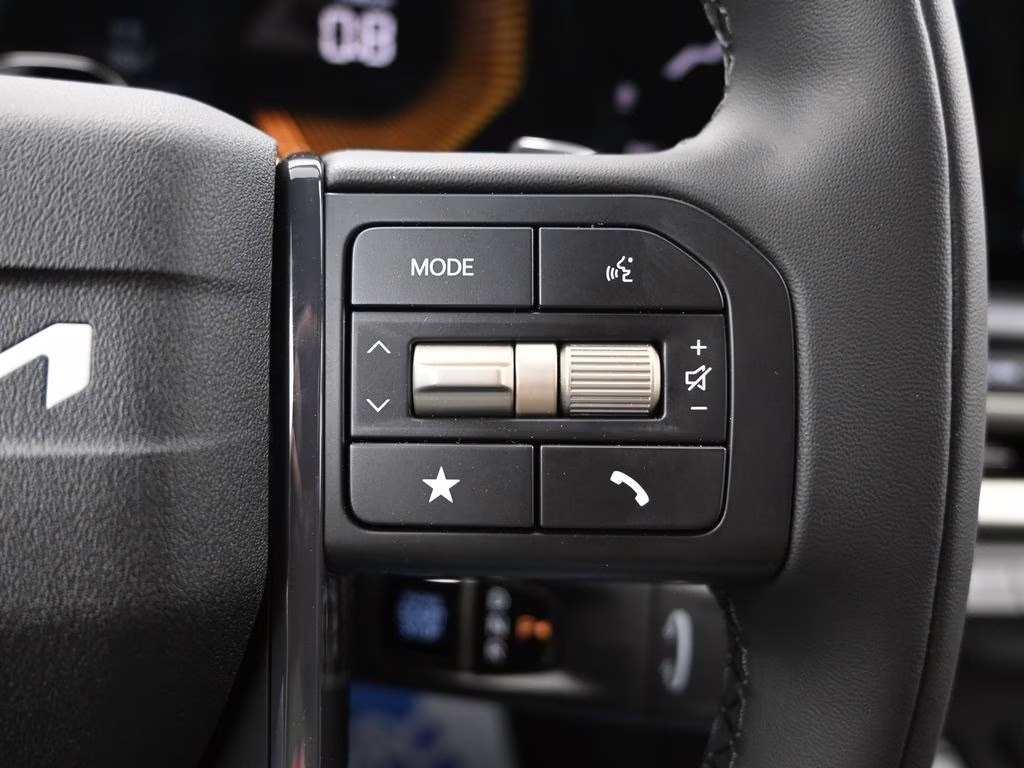 2027 Glacial White Pearl Kia Telluride LX FWD SUV