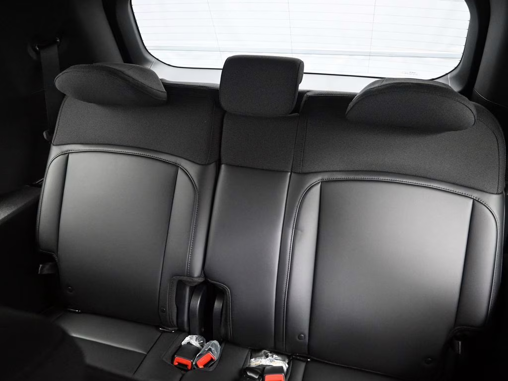 2027 Glacial White Pearl Kia Telluride LX FWD SUV