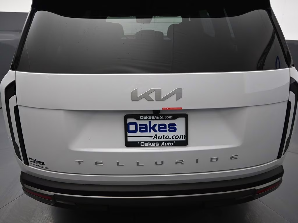 2027 Glacial White Pearl Kia Telluride LX FWD SUV