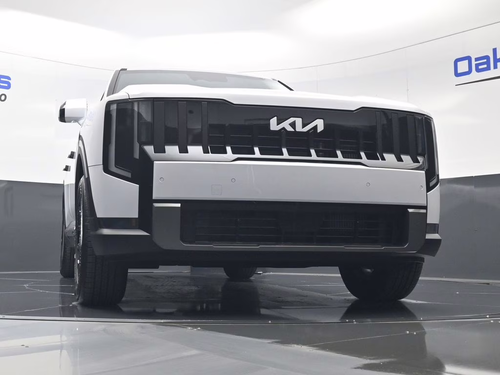 2027 Glacial White Pearl Kia Telluride LX FWD SUV