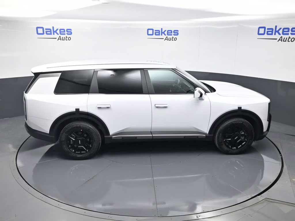 2027 Glacial White Pearl Kia Telluride LX FWD SUV