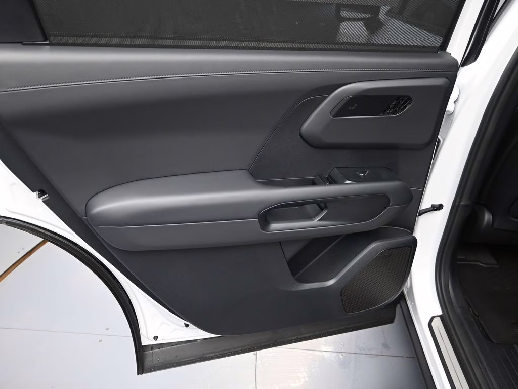 2027 Glacial White Pearl Kia Telluride Hybrid X-Line SX AWD SUV