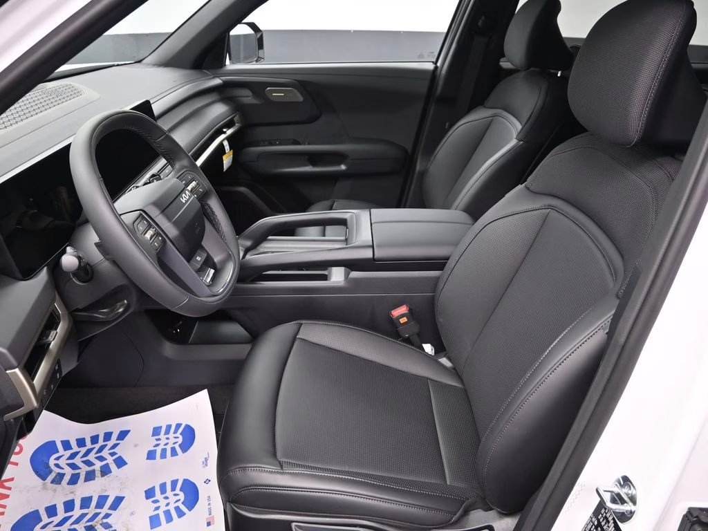 2027 Glacial White Pearl Kia Telluride LX FWD SUV