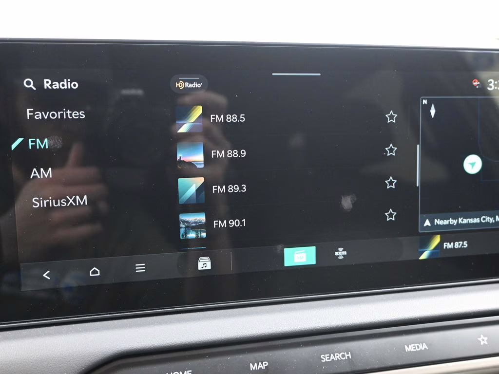 2027 Glacial White Pearl Kia Telluride LX FWD SUV