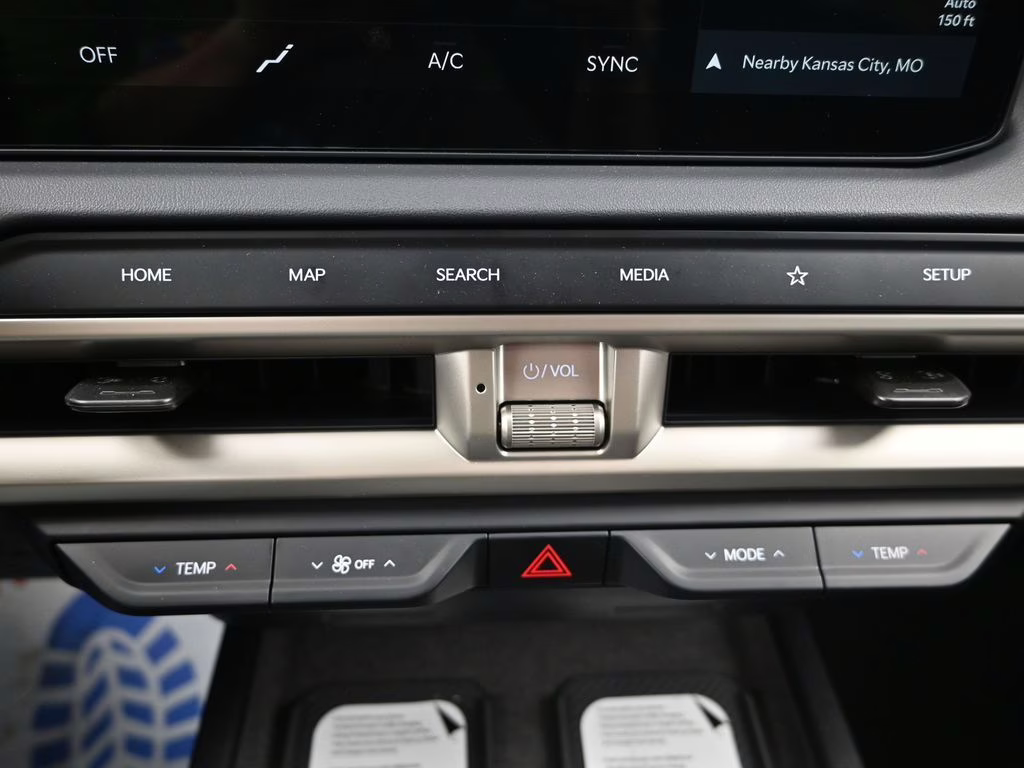 2027 Glacial White Pearl Kia Telluride LX FWD SUV