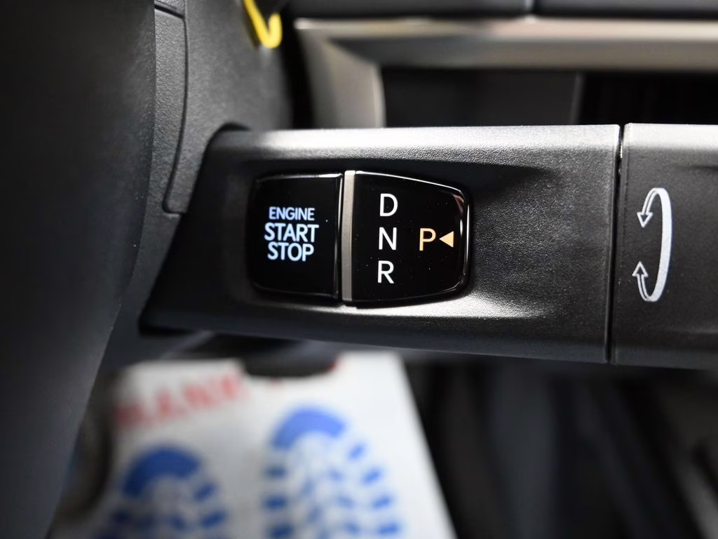 2027 Glacial White Pearl Kia Telluride LX FWD SUV